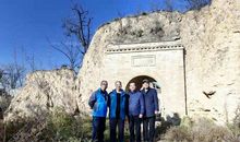 那个难忘的小青年_1200字