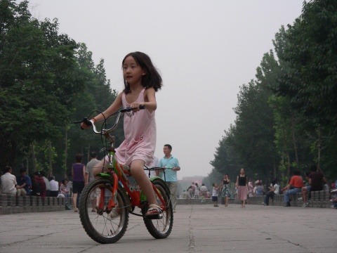 学习骑行自行车_350字