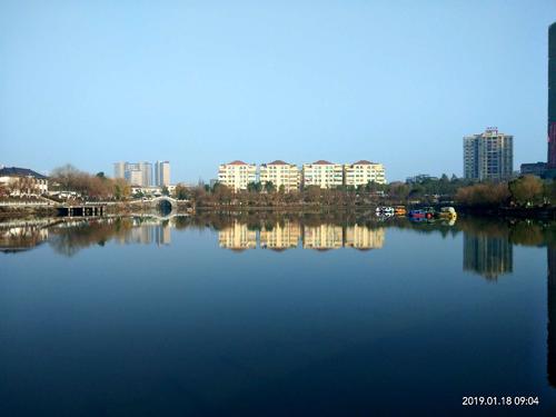 美丽的东湖公园_400字
