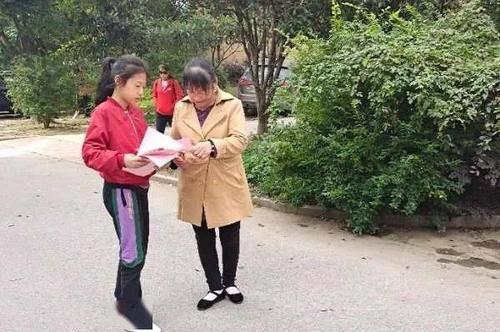 奶奶的红袖章_600字