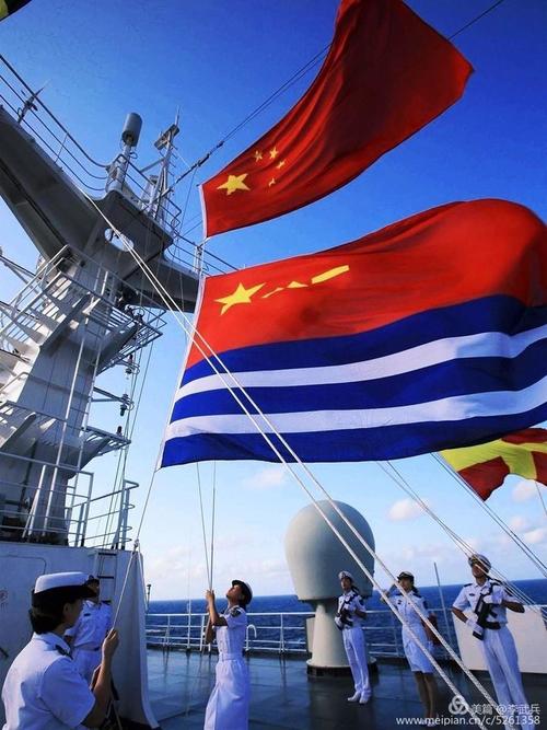 我国的海洋或石油宝藏画廊，大量的石油从海底倒入了海底，每天用矿井占据了成千上万的桶，预计我国的海域也可以成为第二大庆油田，让我国的地位再次飞行！