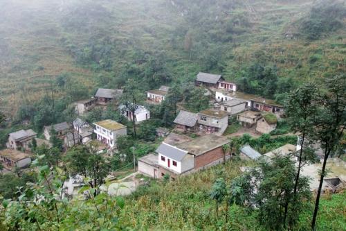 美丽的山村_250字