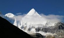 三年级写人作文：美丽的四姑娘山_400字