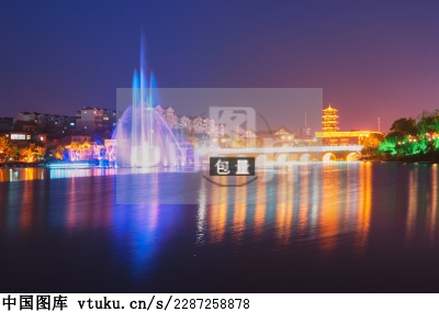 美丽的喷泉_200字