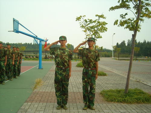 关于军事训练成分：没有遗憾的军事训练_900字