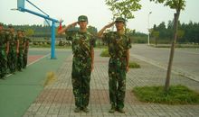 关于关于军训作文：无悔的军训_900字