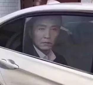 在街上...... _650字