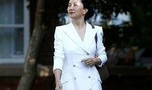 脸上依旧挂着微笑_800字