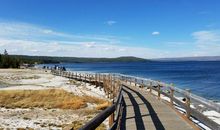 左指间,右耳间_250字