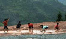 童年的那个村庄_1000字