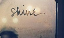 坚强的努力下去_350字