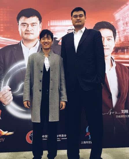 关于成熟组成：不断成熟姚明_550字