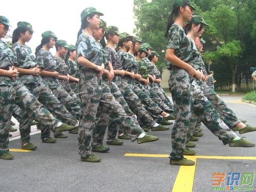 幸福的军事训练_400字