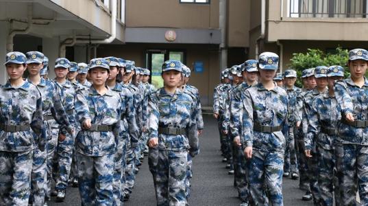 [令人难忘的2015]令人难忘的军事训练_2000字