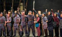 谱写英雄的赞歌_550字