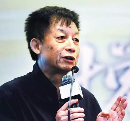 zuo yifu哈哈笑了：“杨梦，我没有加重它？飞行小偷在第18岁的王位案件中制作了赌注，实际上种植在我的左边知道这个县，没有抓住你，皇帝困了。你是林恩的美丽，炮兵是匿名的。我跳了出来，我左手一份大工作，破解了金抢劫，以及在皇帝之前的飞行小偷，我是最大的奖励。经过。”