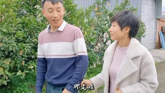 九月，你不会知道，“我是一个愚蠢的孩子，我是为了防止力量，让我打扮，让我穿着，哈哈，傻的孩子，我会做任何事情。”