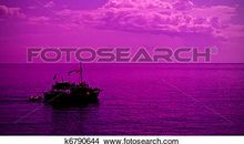 我是一只紫色的小船_150字