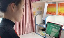 [超新星初中组]成长路上，我们携手并肩_900字