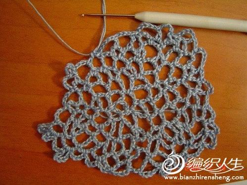 当普歌年龄离开家庭时，Jiari已经决定死！蒲主玲带着条带，从心里悲伤：jiaoda，有多好女孩，所以埋在黑心的手中。从那以后，普歌年龄已经为自己设定了规则：只教蒙古幼儿，不要教富裕的家庭。在以后写作“廖寨志”的过程中，他也造成了很多女性喜欢鲜花，有像jiaoda这样的东西......