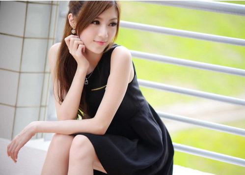 ......一年后，毕业于毕业的结果，进入了父亲努力的父亲，因为他给了一个正义的法官。在另一年，燕紫硕欢迎着名的年轻女律师在丰林市。这是才华横溢的人，法官律师的结合，曾经在丰林市，这是一个美丽的谈话，很少有人知道苏晓晓曾经命名为“魏小娜”，没有人知道队的场景和苏小孝的场景！