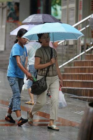 每个人都开始在七手中封口嘴，小凤秘密自豪：小兔子天蝎座我仍然不知道，最好现在玩这款手机。通过这种方式，手机真的响了，玩愉快的歌声，是“母亲的母亲”。 “妈妈，蜡烛中的母亲，你的腰部不再高......为什么你的眼睛失去了光华，我的母亲，......”这种情感的歌，让小功的眼睛慢慢蹲下两条线凉爽的眼泪。她不知道，一群人在棺材外已经惊呆了，认为她是欺诈！突然间，他儿子的哭泣在棺材外不满意。萧峰把眼睛闭上了在儿子的儿子里，闭上了眼睛。