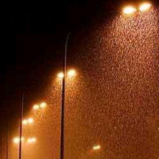 雨夜大楼_350字