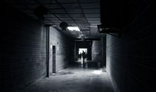 走出歧途 靠身边的每一个人_900字