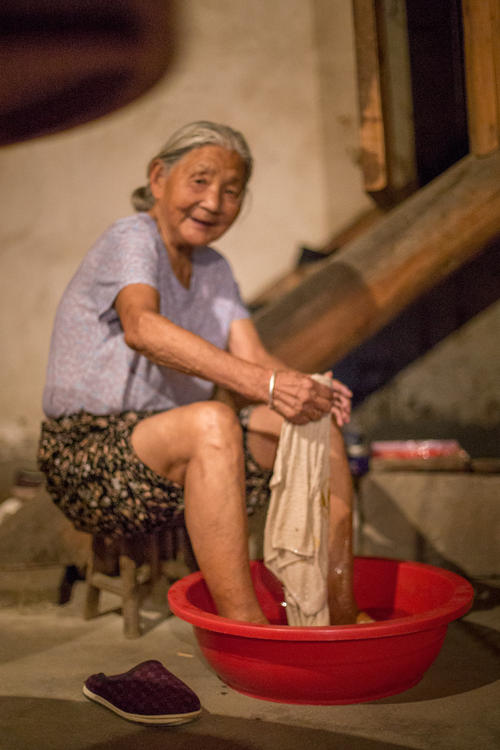 初级3号写作：给你的祖母（四）_600字