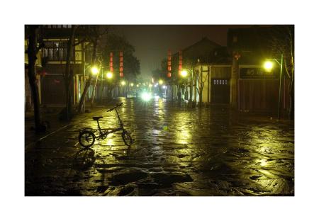 [PK Tour]关于论文：泪水和雨，夜晚_900字