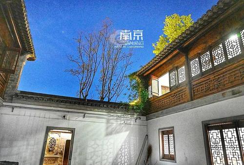 夜笼，冷窗，绿色，绿色臭味是人_1200字