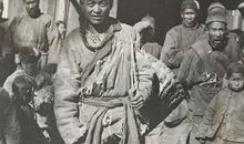 戴着脚镣的鱼_400字