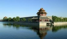 左手边的倒影映年华_650字