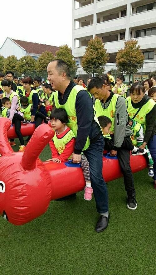 有你在成长道路上_800字