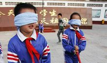 关于体验的作文：体验盲人生活 _900字