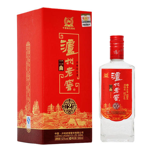 早上，太阳会穿过叶尖撒上湖面。微风是轻盈的，电影莲花叶与风一起跳舞。昨晚，露珠沿着叶子倾斜并反射了五颜六色的光线。