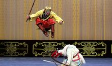 [开学新鲜事儿]——百年猴戏_600字