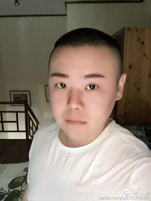 三个“笑”恋爱了_800字