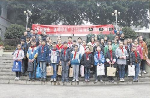 总是在这个小土地上，