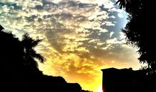 我们睡在时间的河里_100字