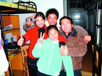 洪桃木契约听取了感情_800字