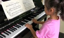 弹钢琴，我的最爱_250字