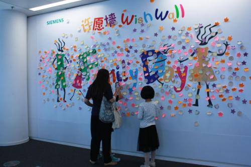 [2015年新年的愿望]风充满了心跳，_900字