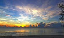 [2012暑期征文]海边，美丽的日出_550字