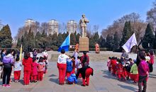 我与雷锋叔叔比童年_900字