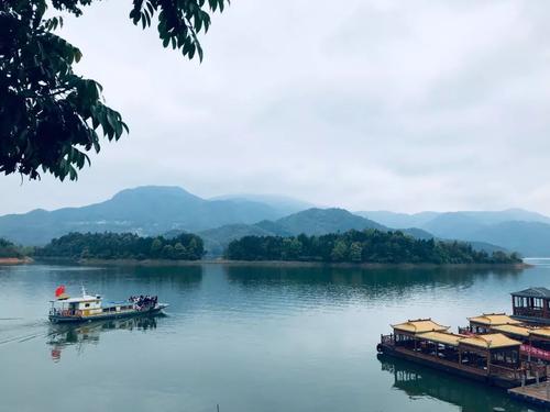 旅游皇帝山_450字