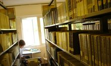 安静的图书馆_100字