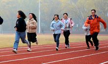 迎着阳光晨跑_350字