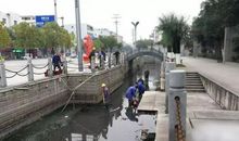 美与丑的较量_250字