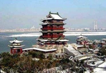 娄林景_200字